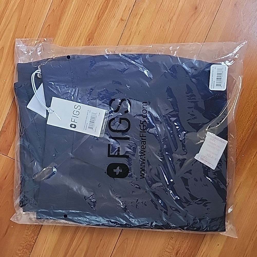 Figs Slim Axim™ Cargo Scrub Pants